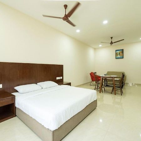 Mayfair Service Apartments Коимбаторе Екстериор снимка