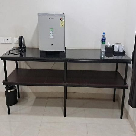 Mayfair Service Apartments Коимбаторе Екстериор снимка