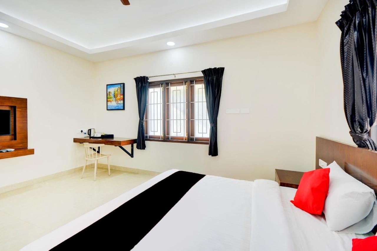 Mayfair Service Apartments Коимбаторе Екстериор снимка