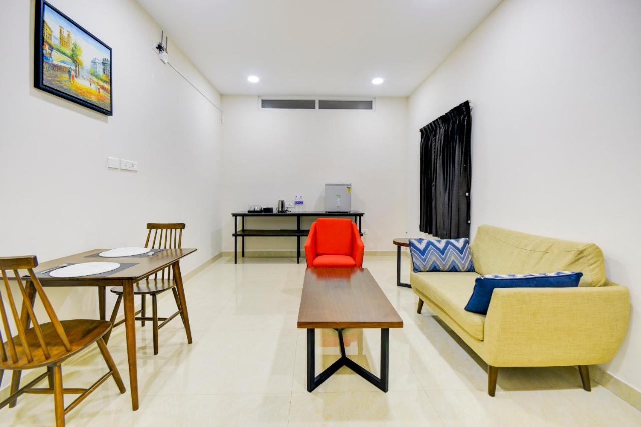 Mayfair Service Apartments Коимбаторе Екстериор снимка